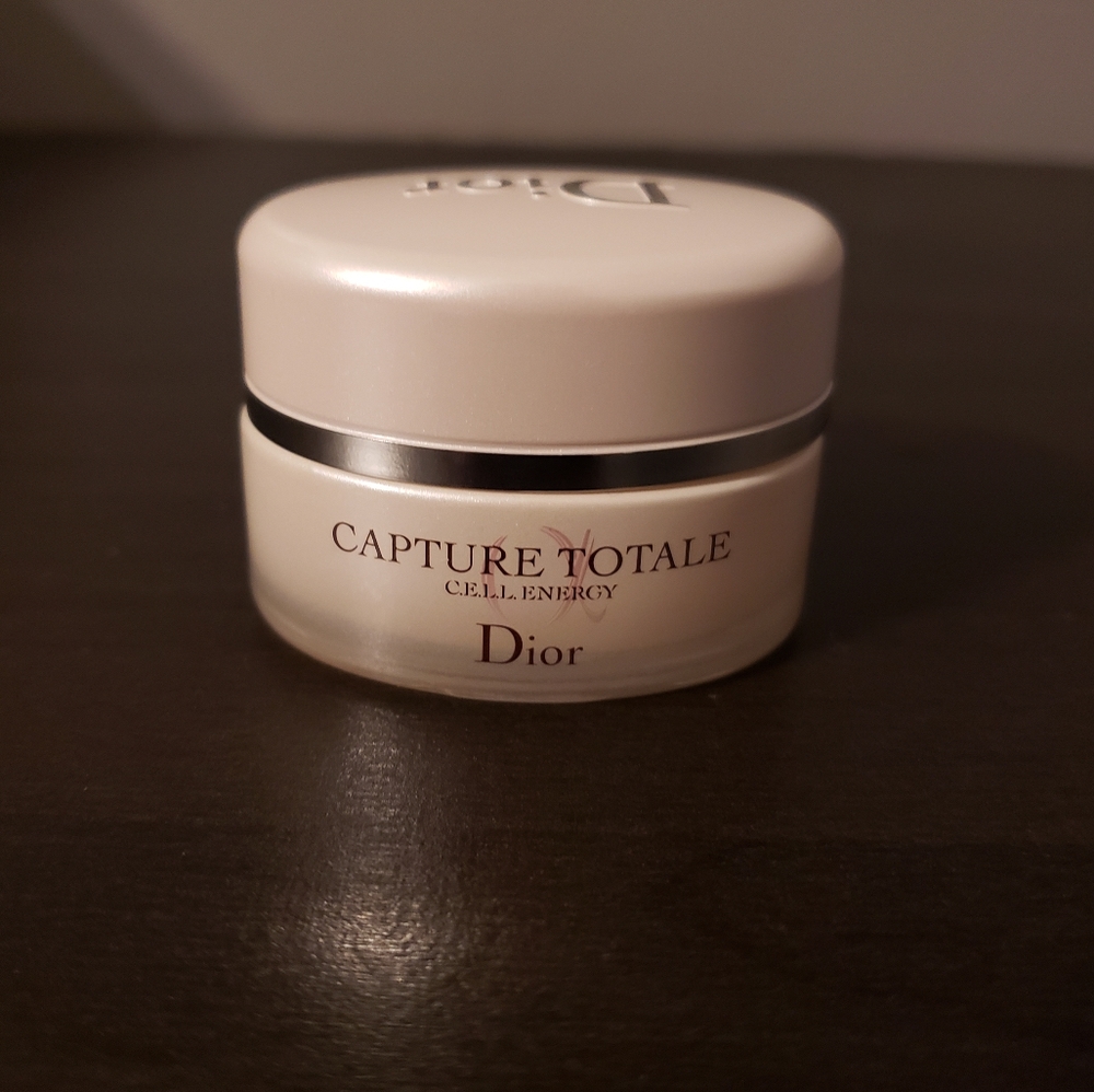 Dior Capture Totale Firming & Wrinkle correction cream